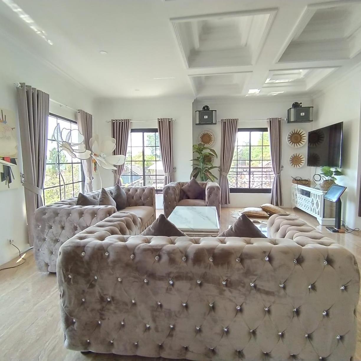 Villa Kota Bunga Malini 7 Cinengangirang Extérieur photo