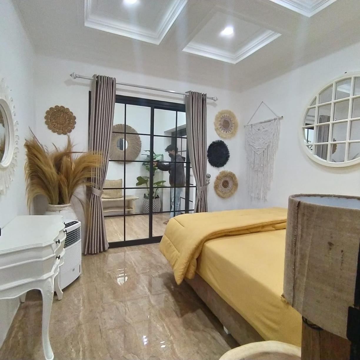 Villa Kota Bunga Malini 7 Cinengangirang Extérieur photo