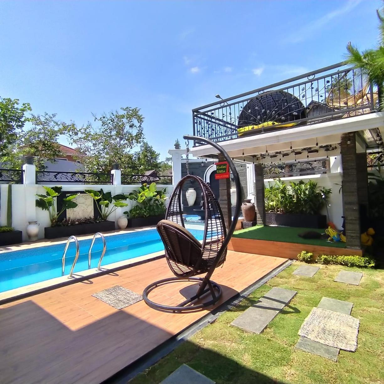 Villa Kota Bunga Malini 7 Cinengangirang Extérieur photo